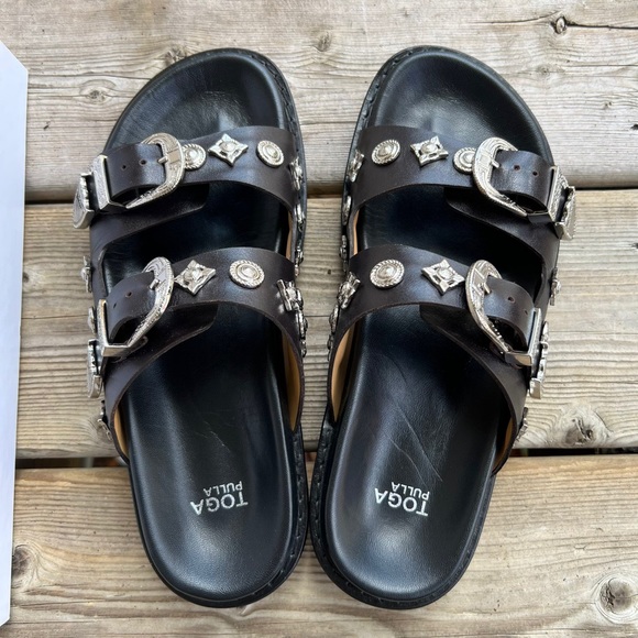TOGA PULLA Black Double Buckle Charms Sandals - Picture 5 of 7